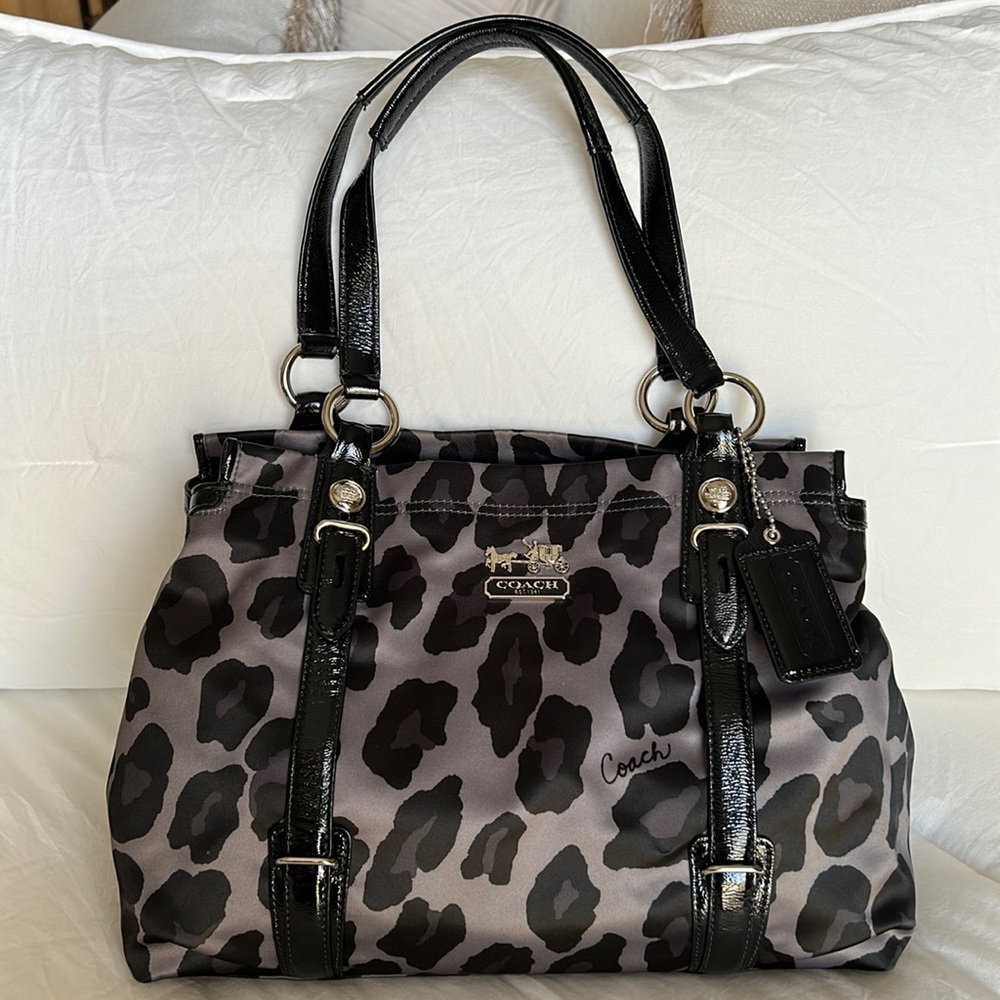 Authentic Coach Leopard purse Excellent condition